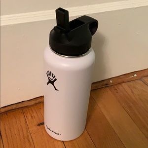 32 OZ HYDRO FLASK WHITE